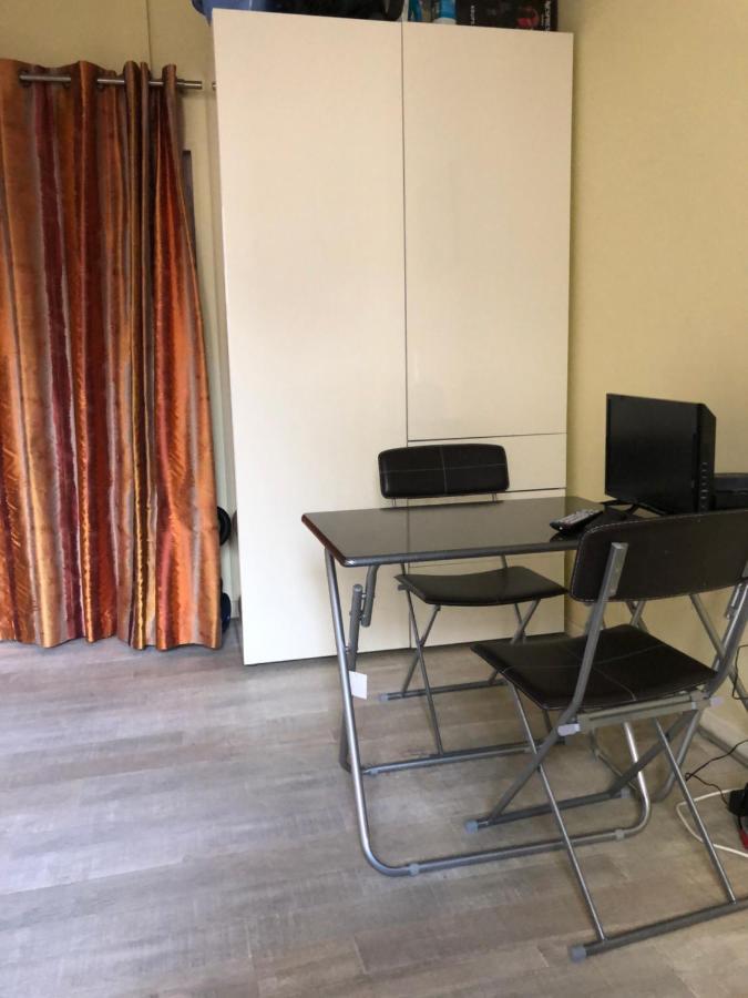 Apartament 23 Rue De La Chapelle Paryż Zewnętrze zdjęcie